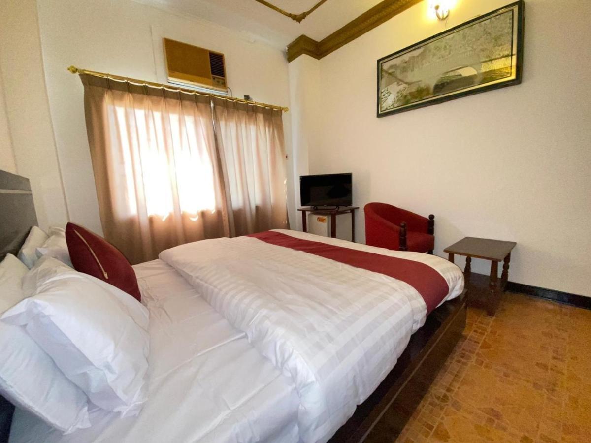 Bab Al Bahrain Hotel Манама Екстер'єр фото