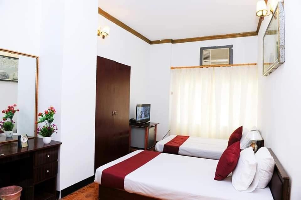 Bab Al Bahrain Hotel Манама Екстер'єр фото